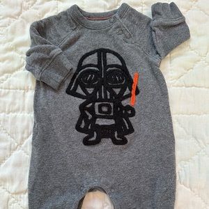 Baby Gap 0-3 mo gray Darth Vader/Star Wars romper